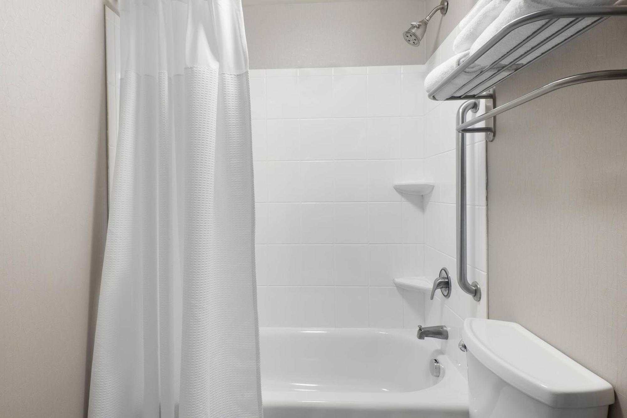Springhill Suites By Marriott Wheeling Triadelphia Area Exterior foto