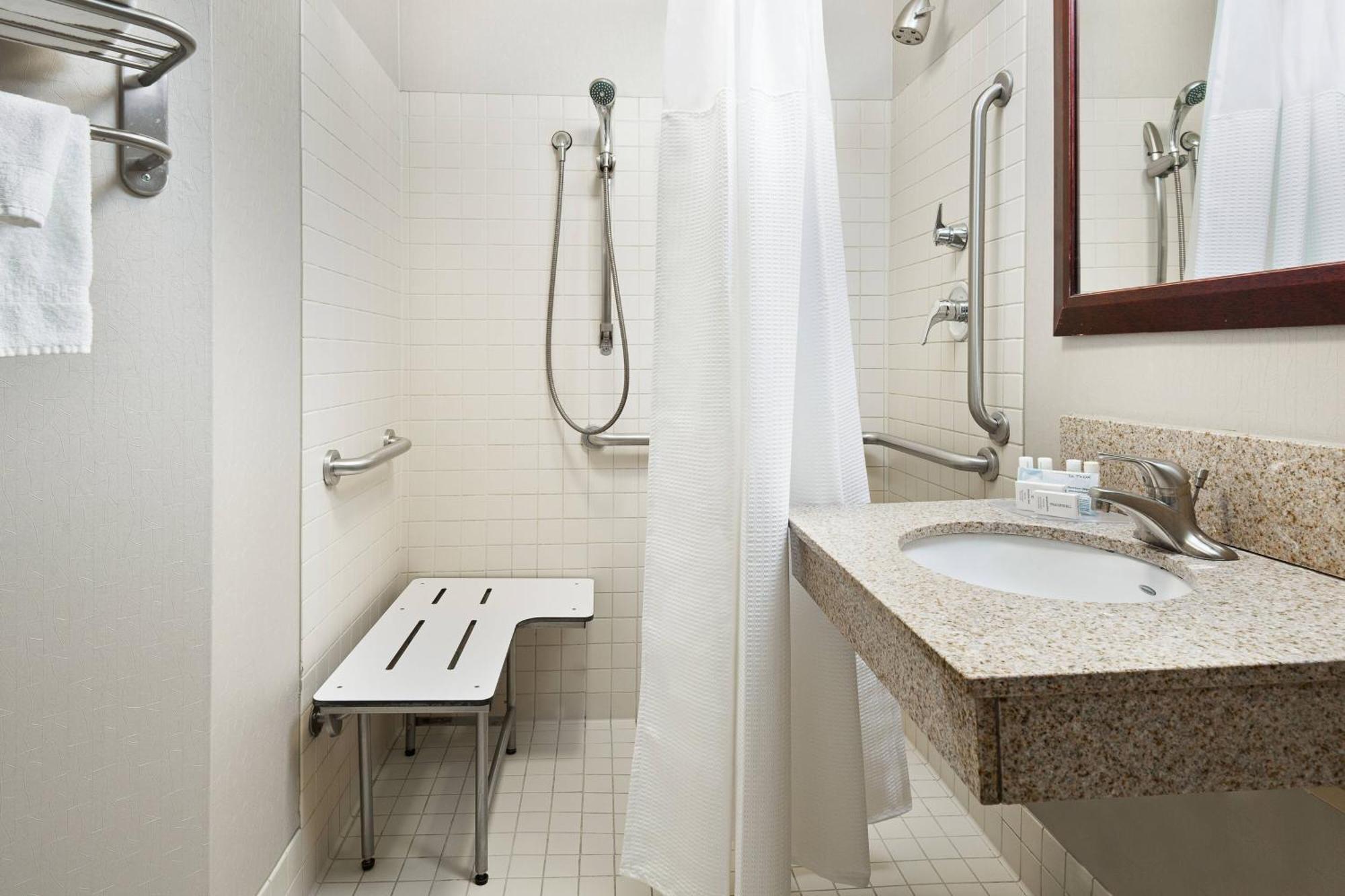 Springhill Suites By Marriott Wheeling Triadelphia Area Exterior foto