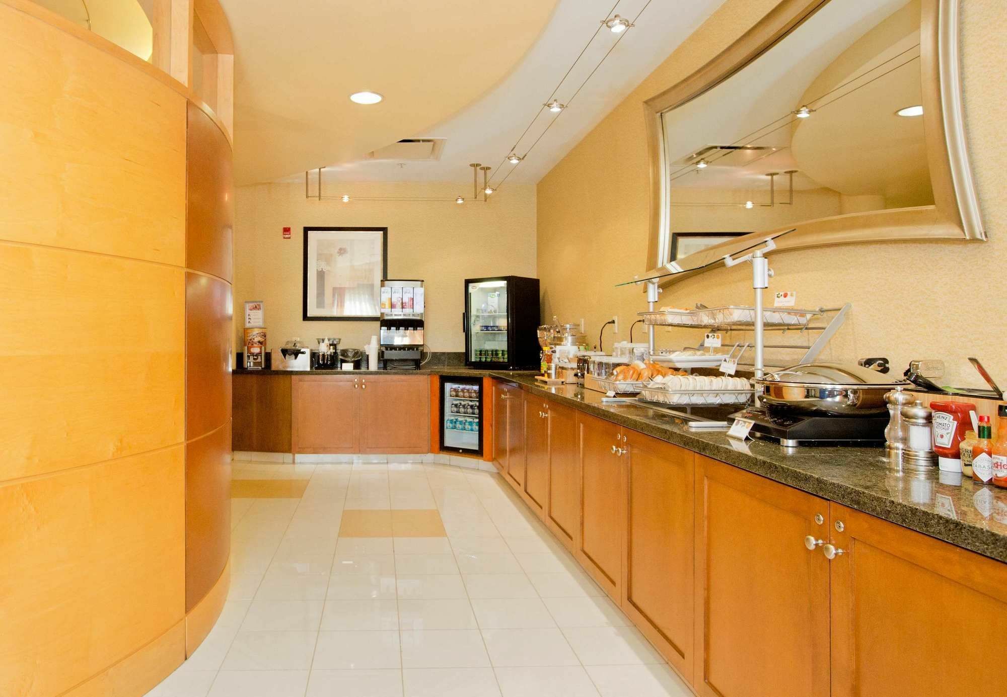 Springhill Suites By Marriott Wheeling Triadelphia Area Exterior foto